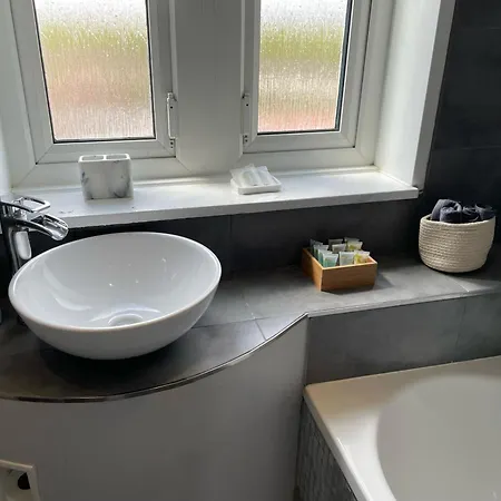 Top Floor 1 Bedroom Apartment With Views Over London Exterior photo