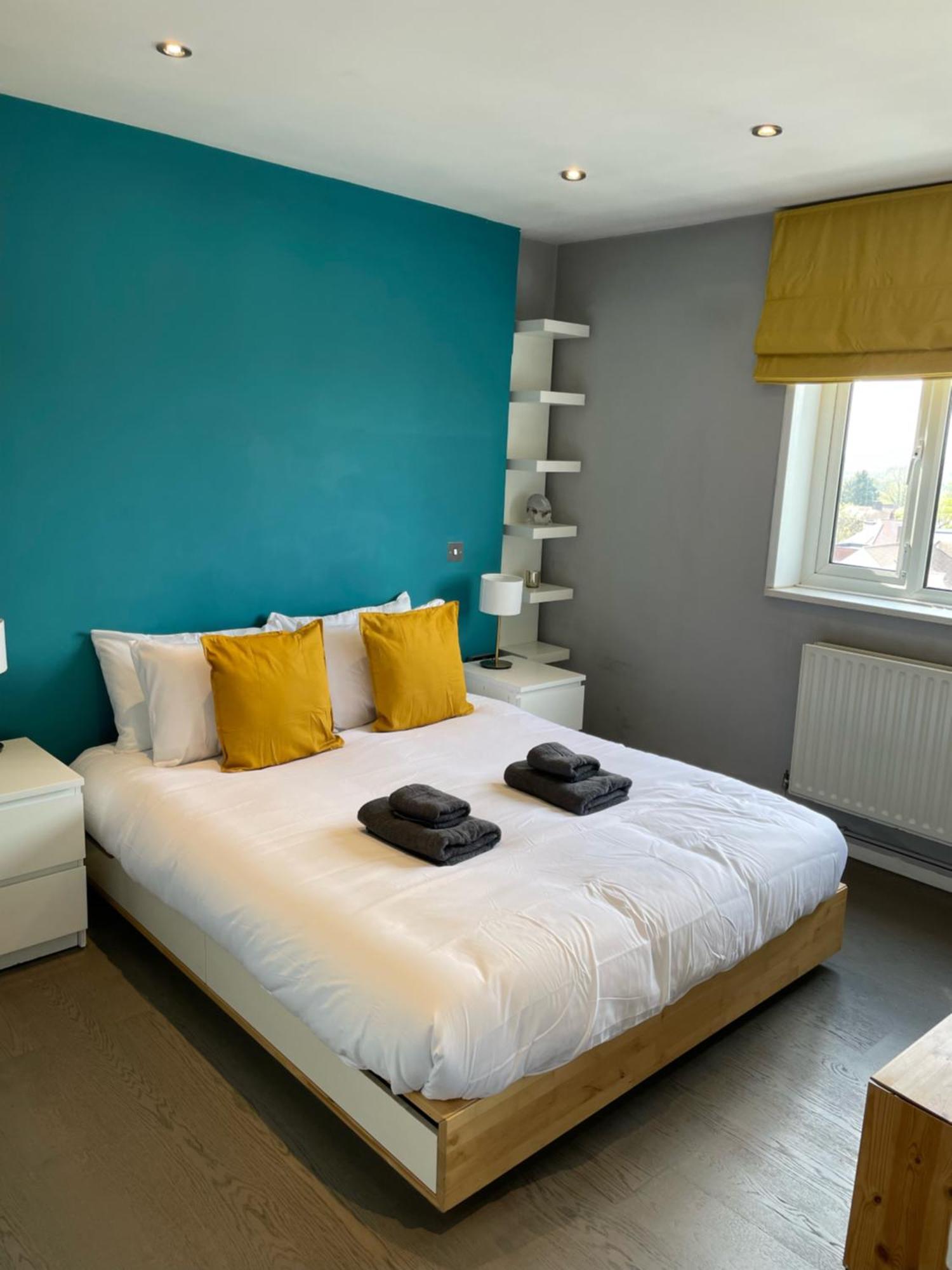 Floor 1 Bedroom With Views Over Appartement